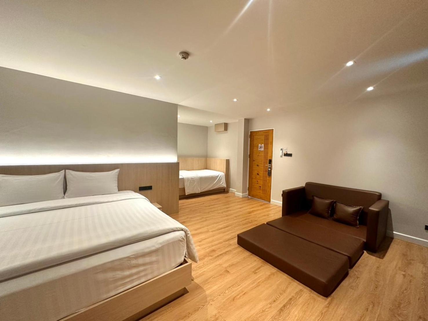 V1 Boutique Hotel Kanchanaburi Exterior photo