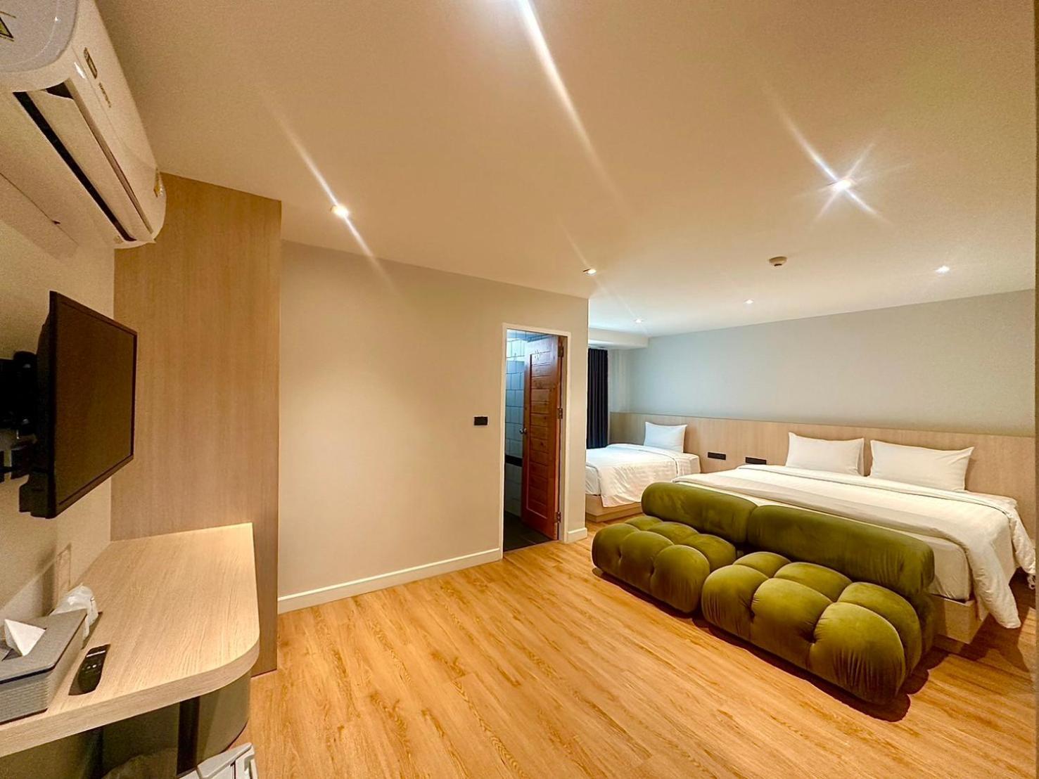 V1 Boutique Hotel Kanchanaburi Exterior photo